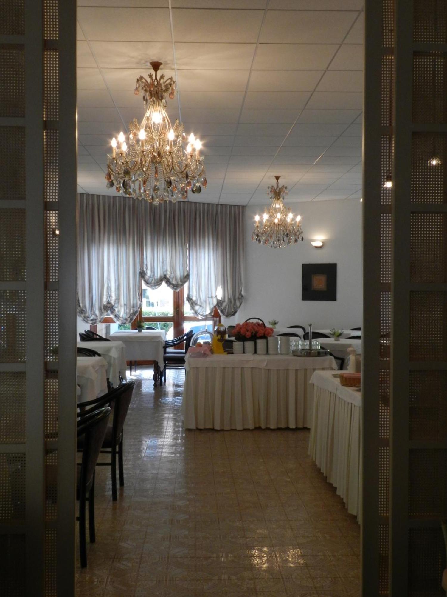 Park Hotel Albisola Superiore Luaran gambar