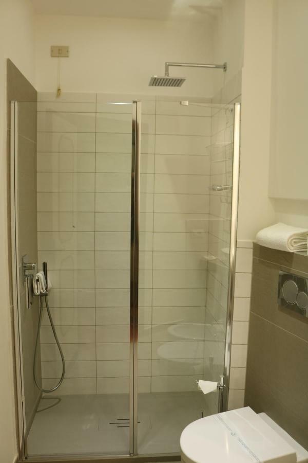 Park Hotel Albisola Superiore Luaran gambar